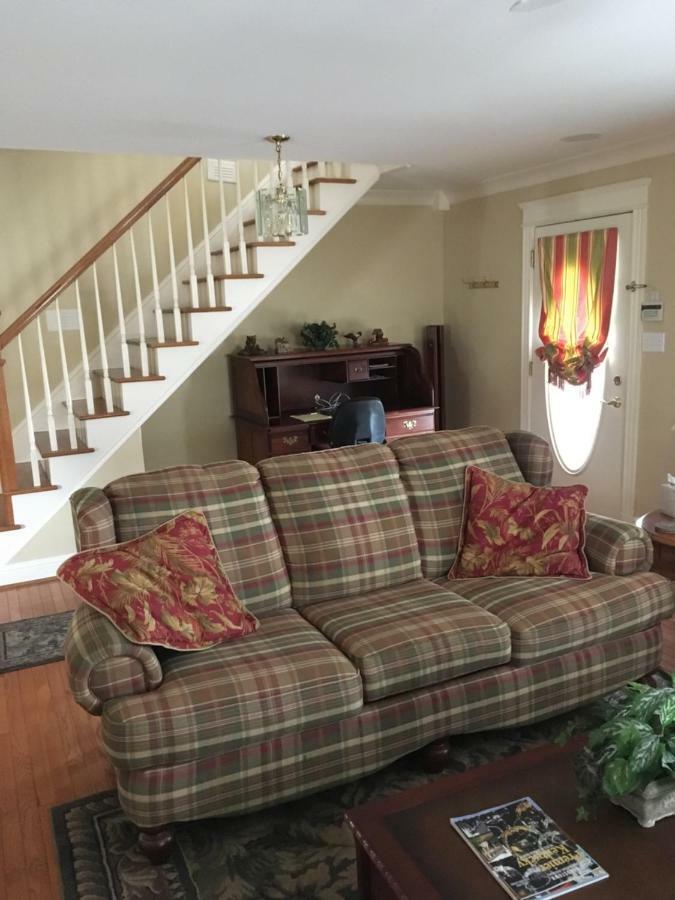 Downtown Abode In The Heart Of The Bourbon Trail Villa Lebanon Exteriör bild