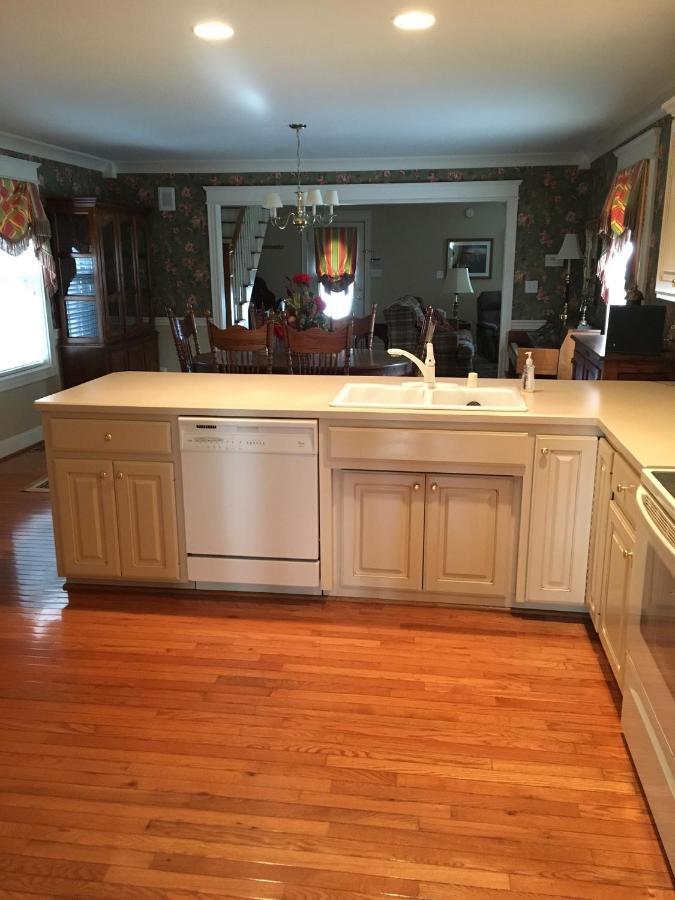 Downtown Abode In The Heart Of The Bourbon Trail Villa Lebanon Exteriör bild